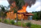 Incêndio é registrado em residência na Linha Calegari em Tapejara