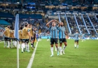 Grêmio vence Athletico Paranaense por 2 a 0 na Arena e conquista primeira vitória no Brasileirão