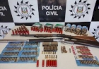 POLÍCIA CIVIL APREENDE ARMAS E MUNIÇÕES EM QUATRO IRMÃOS