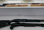 Homem é preso com 565 munições e espingardas calibre 12