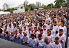 Em manhã nublada, chuvisco e sol fraco, crianças vivem sua romaria de Fátima em Erechim