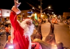 'Natal Brilha Machadinho' encanta com grande desfile e magia natalina Cidade se prepara para dois desfiles imperdíveis e eventos gratuitos para toda a família