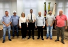 Câmara de Vereadores de Getúlio Vargas entrega moção de parabenização ao atleta Tiago Perez