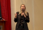 Palestra da Escola da URI debate desafios da parentalidade no mundo atual em evento escolar