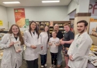 Estudantes de Nutrição da URI promovem educação alimentar em supermercado e escola