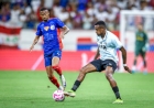 Fora de casa, Grêmio leva quatro gols e é derrotado pelo Bahia no Brasileirão