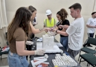 Estudantes de Administração da URI simulam desafios da gestão da produção e operações