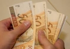 Salário mínimo de R$ 1.621 começa a ser pago aos trabalhadores brasileiros