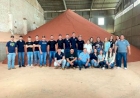 Acadêmicos de Agronomia realizam visita técnica à unidade industrial da Adubos Coxilha