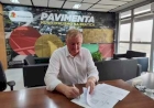 Prefeito Jair Ostrowski firma convênio na Sedur para obra de pavimentação em Floriano Peixoto