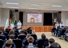 Estudantes de Medicina da URI orientam alunos sobre Dengue e Pediculose