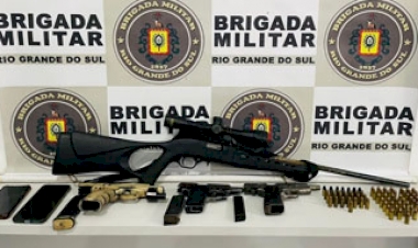 Erechim - Trio é preso pela Brigada Militar por porte ilegal de arma de fogo
