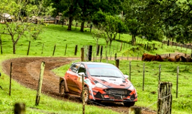 Desafio e superação marcam estreia de Rewsaat e Broering no projeto Acsa Rally 4x4