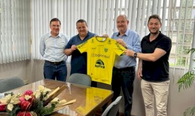 A Uri Erechim continua jogando com o Canarinho, agora no ano do centenário verde e amarelo!