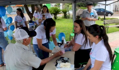 Ação do Novembro Azul é realizada na Praça Central de Ipiranga do Sul