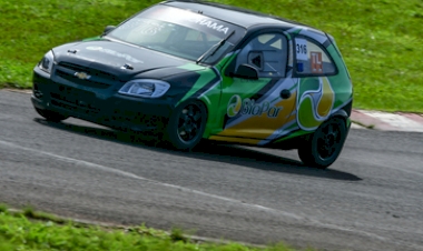 Piloto de Erechim disputará as 12 Horas de Tarumã