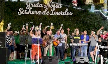 Gruta Nossa Senhora de Lourdes sediou show dos artistas locais e regionais em Charrua