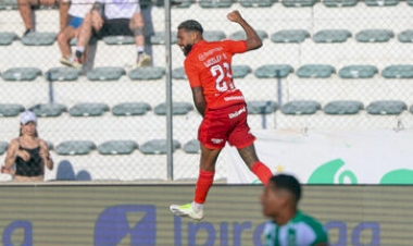 Inter vence a oitava seguida e avança de fase como líder isolado