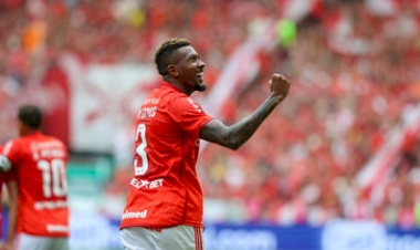 Inter goleia o São Luiz e avança para as semifinais do Gauchão