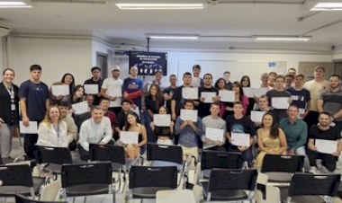 Dupla celebração: Senac Erechim entrega Certificados dos Programas RS TI e de Aprendizagem Comercial.