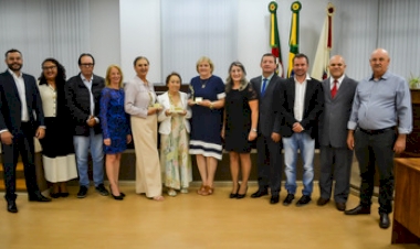 Câmara de Vereadores de Getúlio Vargas realiza solenidade de entrega do Prêmio Mulher Cidadã 2024