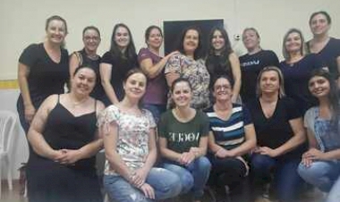 ESTAÇÃO - ROTINAS e PRÁTICAS NA EDUCAÇÃO INFANTIL é destaque nos encontros de Grupo de Estudos