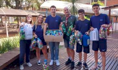 Alunos da Escola da URI entregam produtos arrecadados no ECOESCOLHA