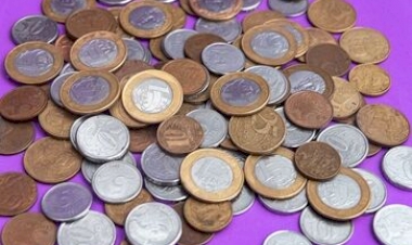 BC lança moeda comemorativa dos 200 anos da primeira Constituição do Brasil