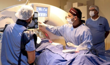 O nitrogênio líquido para o congelamento do câncer