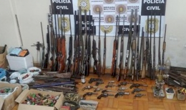 BM e PC apreendem grande quantidade de armas