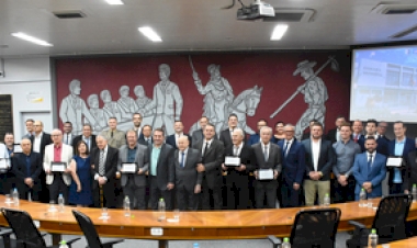 Legislativo comemora os 106 anos de Erechim com homenagem ao trabalho e a empresas históricas
