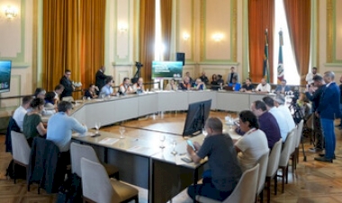 Leite reúne secretários para definir prioridades no atendimento à população