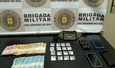 Brigada Militar através do 3°RPMon prende dois traficantes de cocaína no Centro de Passo Fundo