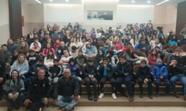 POLÍCIA CIVIL REALIZA PALESTRAS DE PREVENÇÃO À EXPLORAÇÃO SEXUAL, AO BULLYING E À PREVENÇÃO DE GOLPES E FRAUDES PREVIDENCIÁRIAS CONTRA PESSOAS IDOSAS 