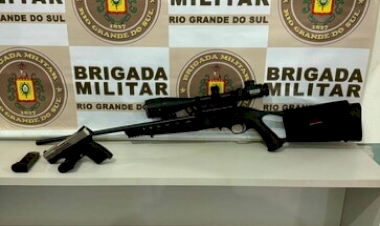Brigada Militar realiza prisão e apreensão de armas em Erechim
