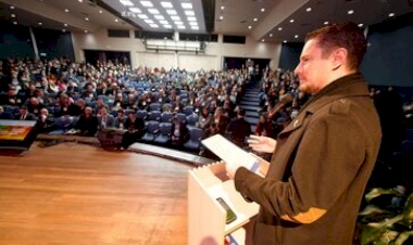 Famurs destaca necessidade de obras de prevenção a novos eventos climáticos durante abertura do 42º Congresso de Municípios do RS