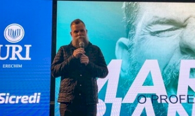 Mais de mil professores participam de capacitação regional na URI