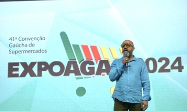 “Nossas maiores missões são viver de fato o presente e não deixar que alguém seja invisível ao nosso lado”, aponta Fabrício Carpinejar na Expoagas 2024