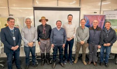 Turismo como forma de reconstruir o RS é pauta de encontro de gestores municipais na Casa Famurs
