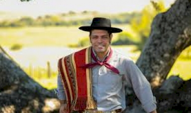 Joca Martins é a atração do Acampamento Farroupilha de Getúlio Vargas na noite desta quarta-feira (18)