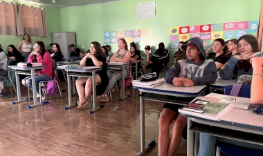 Palestra sobre saúde Mental: Escola Muriam promove conscientização sobre o Setembro Amarelo