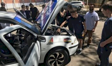 Projeto URI Rally Car é exibido aos estudantes da Universidade