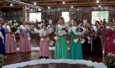 Corte da 3ª idade de Jacutinga esteve presente na escolha da corte regional em São Valentim