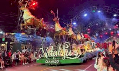 Desfile de Natal volta às ruas de Gramado