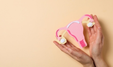 Endometriose não tem idade: como lidar com os sintomas em diferentes fases da vida