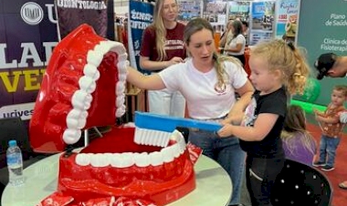 Espaço institucional recebe visitantes na FRINAPE