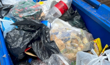 Descarte irregular em contêineres gera problemas  e prejudica limpeza urbana em Getúlio Vargas