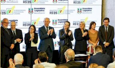 Presidente Pepe Vargas empossa integrantes da Administração da Assembleia Legislativa