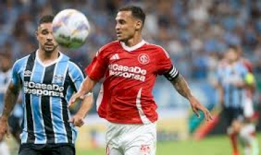 No primeiro clássico do ano, Grêmio e Inter empatam em 1 a 1 pelo Gauchão