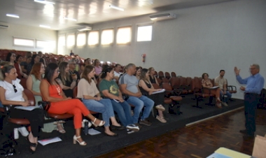 Getúlio Vargas realiza 1º Encontro de Grupo de Dinamizadores  e posse das equipes diretivas da Rede Municipal de Ensino